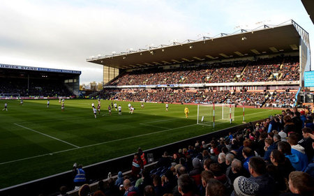 双方主教练 双方主教练